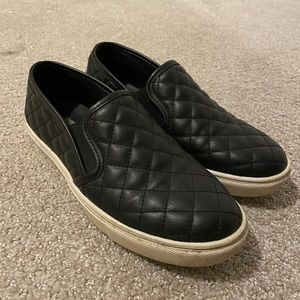 Steve Madden Ecentrq Quilted Sneaker